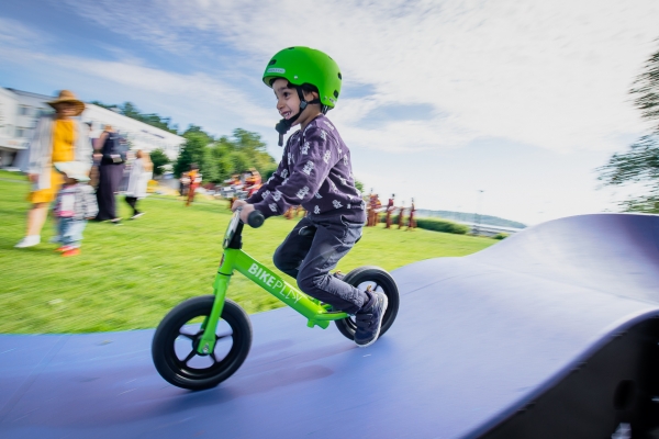 Kid @ pumptrack, Sandvika byfest